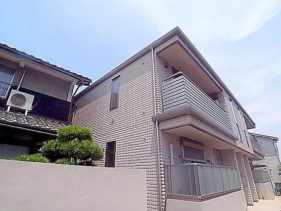 コートヒルズ岡本の外観