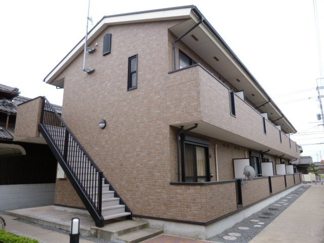 レーベン中畝ⅢＢの外観