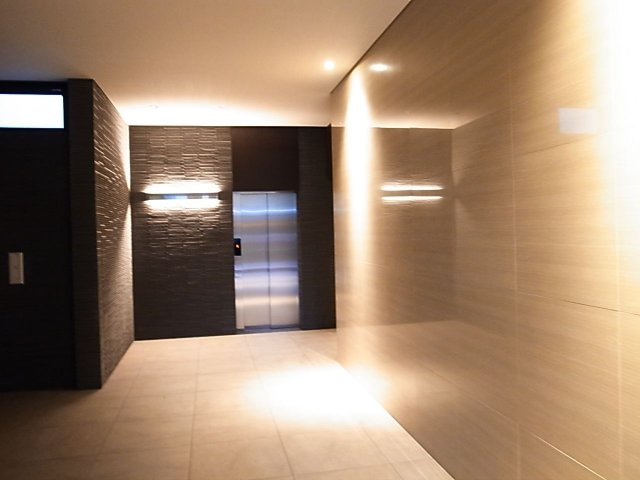 モダンパラッツォけやき通りのエントランス|モダンパラッツオけやき通り（2F)