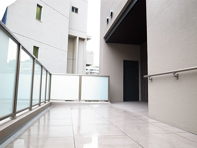 モダンパラッツォけやき通りのエントランス|モダンパラッツオけやき通り（2F)