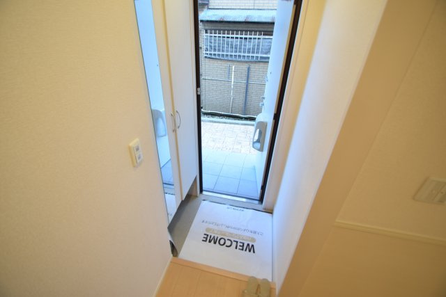 ぺシュールの玄関|玄関横大きなシューズボックスあり