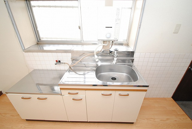 秋山アパートのキッチン|内装イメージ：同物件別室