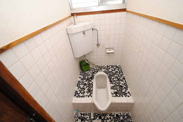 秋山アパートのトイレ|内装イメージ：同物件別室