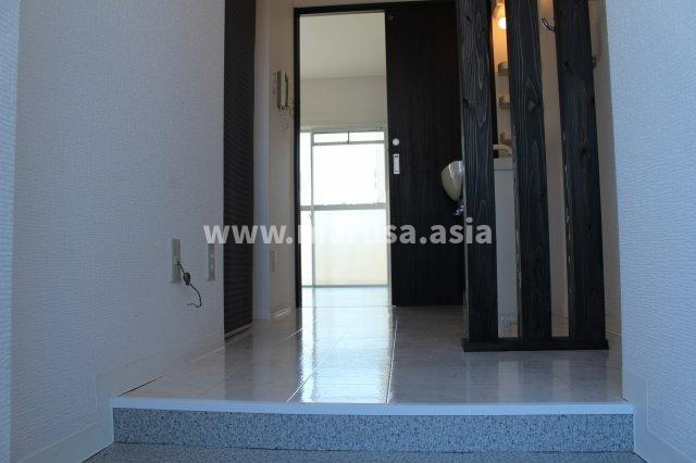 アモント中村の玄関