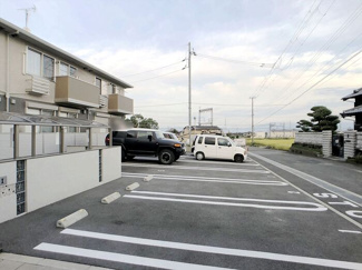 【駐車場】