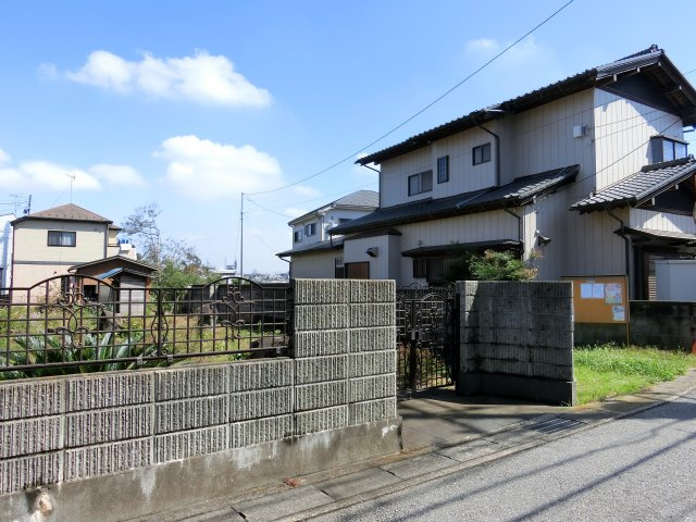 花見川区横戸町　売地　建築条件なし　約４０坪　南西角地の外観