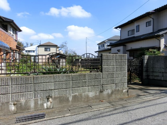 花見川区横戸町　売地　建築条件なし　約４０坪　南西角地の外観