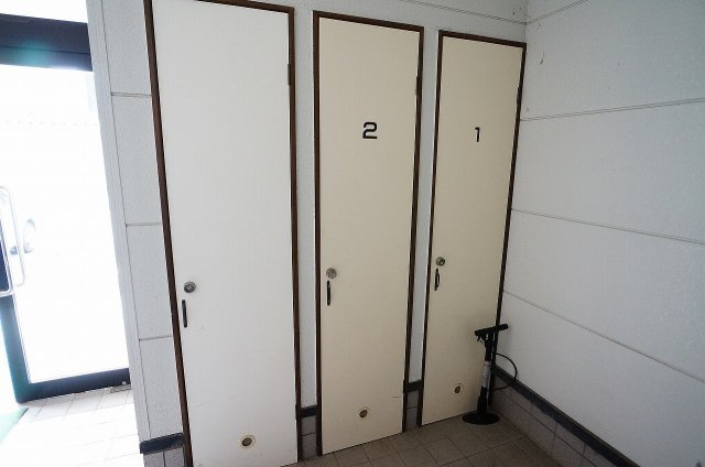 【その他共用部分】 | メゾン・ラ・リヴィエール | タイヤストッカー
