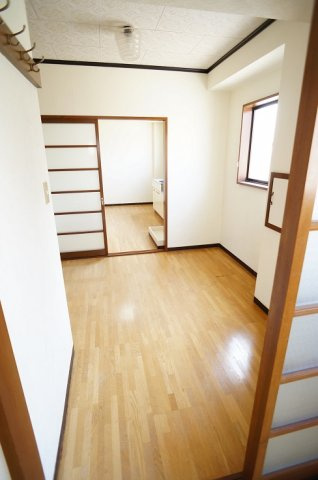 【洋室】 | 千石ビル | 個人の部屋や寝室として使える洋室です