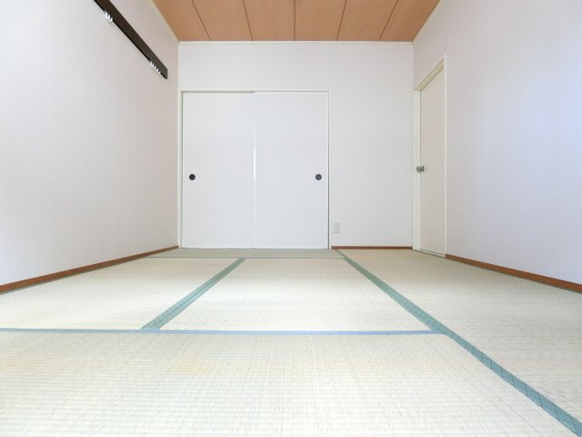 パインリーフ泉ヶ丘の寝室