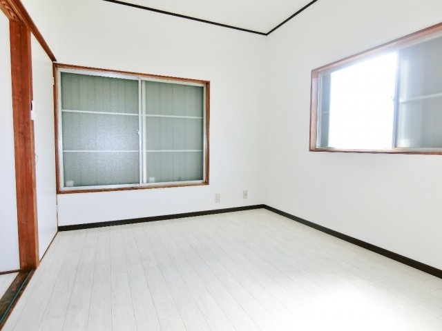 山武市木原貸家の洋室