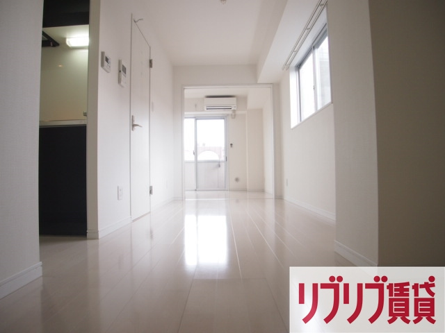 il centro 本千葉駅前(イルチェントロ本千葉駅前)の居間・リビング