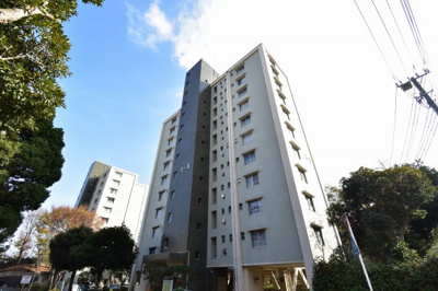 【外観】 | 南永田団地1-6号棟 | 京浜急行線「弘明寺」駅徒歩18分またはバス5分「南永田入口」停歩2分。