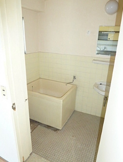 第1山下ビルの浴室