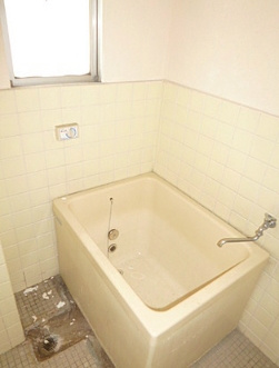 第1山下ビルの浴室