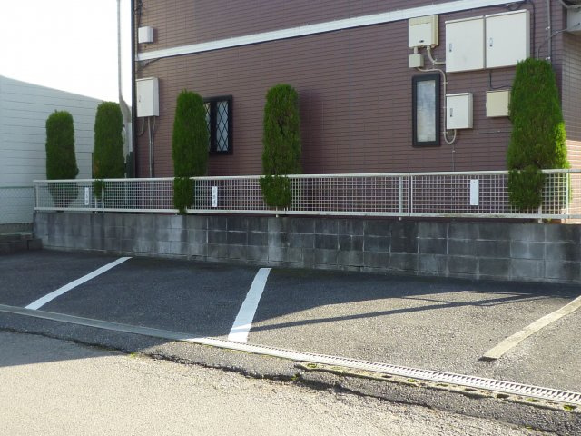 【駐車場】 | フローラルコートＢ棟 | 敷地内駐車場