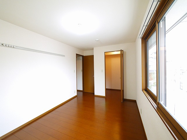 ルミエール南生駒　Ⅱの洋室|きれいな洋室です