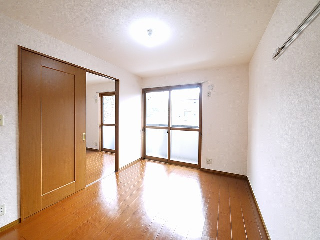 ルミエール南生駒　Ⅱの洋室|ゆったりした洋室です