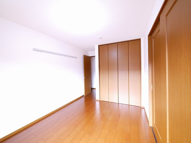 ルミエール南生駒　Ⅱの洋室|スタンダードな洋室です