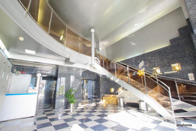 グランヴィ新大阪　仲介手数料無料のロビー