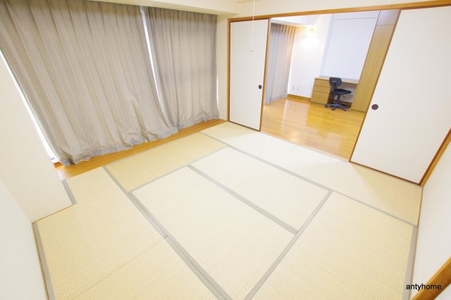 グランヴィ新大阪　仲介手数料無料の寝室