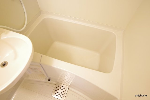 ノルデンハイム新大阪　仲介手数料無料の浴室