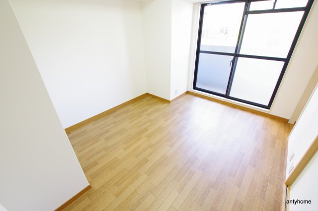 ノルデンハイム新大阪　仲介手数料無料の洋室