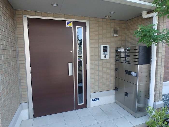 グローリアスⅢのエントランス