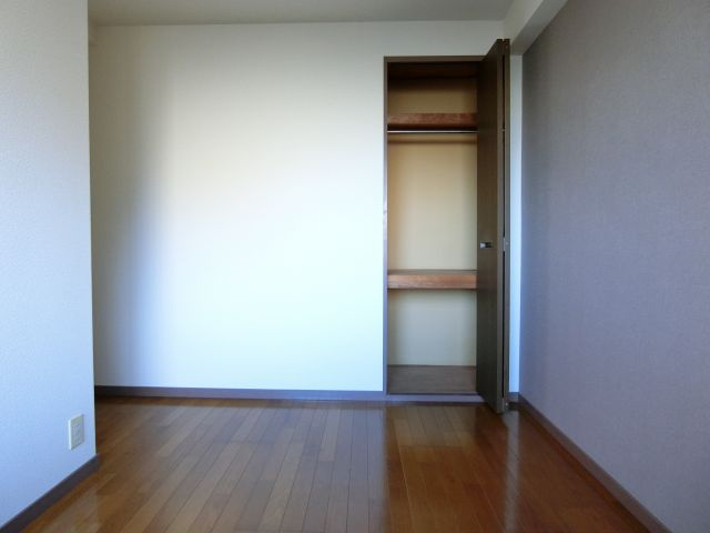 東尾マンションの子供部屋