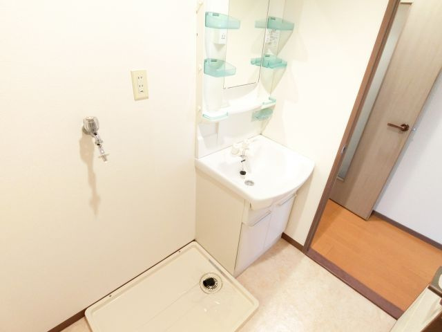 東尾マンションの洗面所