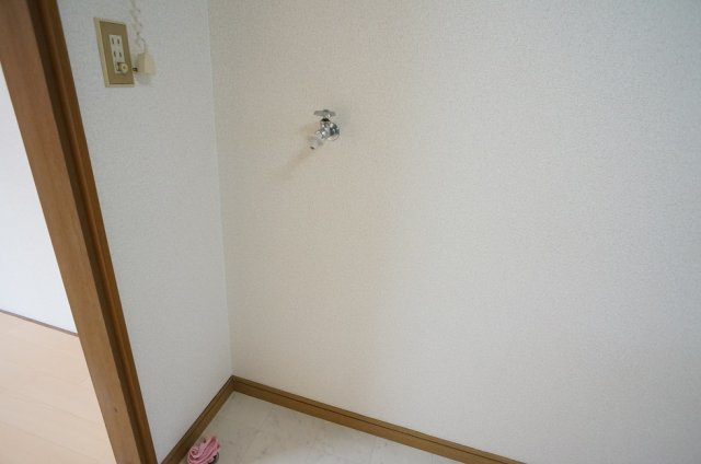 【設備】 | 第八西山荘 | 室内洗濯機置場