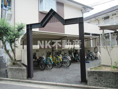 【エントランス】 | エステートピアナカタA棟 | 清潔なエントランスです