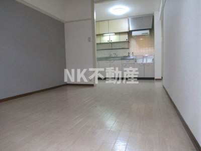 【居間・リビング】 | エステマール弥刀（弥刀賃貸） | 使いやすいリビングです