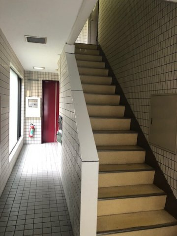 シントミ東日本橋ビルのロビー