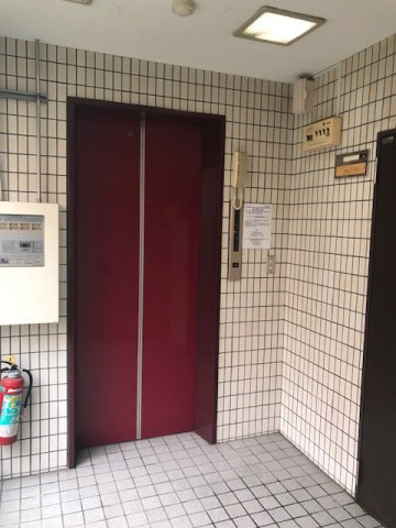 シントミ東日本橋ビルのロビー