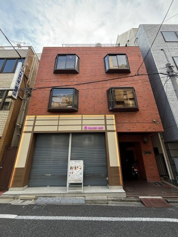 布施ビルの外観