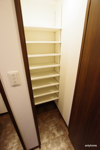 スプランディッド新大阪キャトル　仲介手数料無料の収納