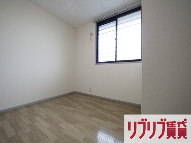 銀杏ハイツの洋室