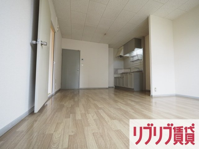 銀杏ハイツの居間・リビング