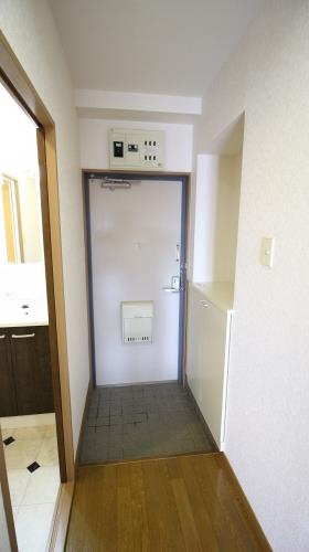 ジュネス花園の玄関