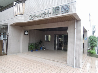 【エントランス】 | 横浜市営地下鉄グリーンライン「高田」駅徒歩7分の好立地！東急東横線「綱島」駅徒歩20分の2路線2駅利用可能！