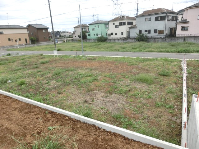 鴻巣市宮前の売地の外観|隣地（D区画）から撮影したB区画です。