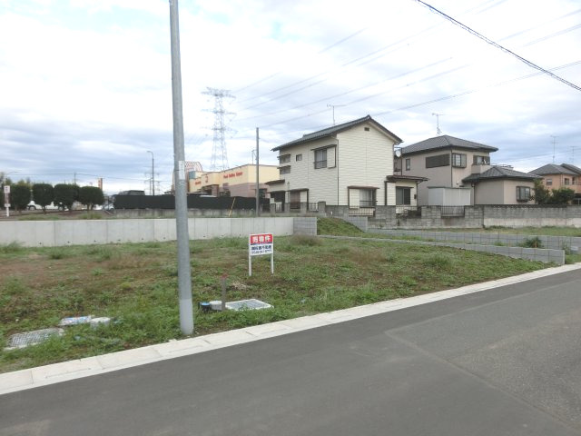 鴻巣市宮前の売地の外観|南西側道路から別の角度で撮影した外観です。