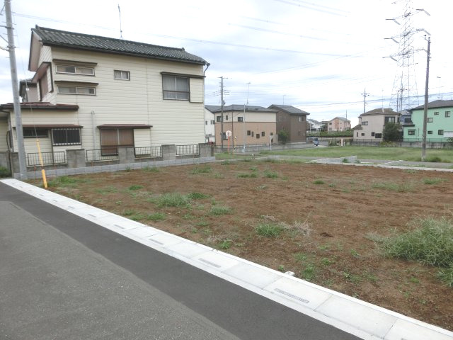 鴻巣市宮前の売地の外観|北東側道路から別の角度で撮影した外観です。