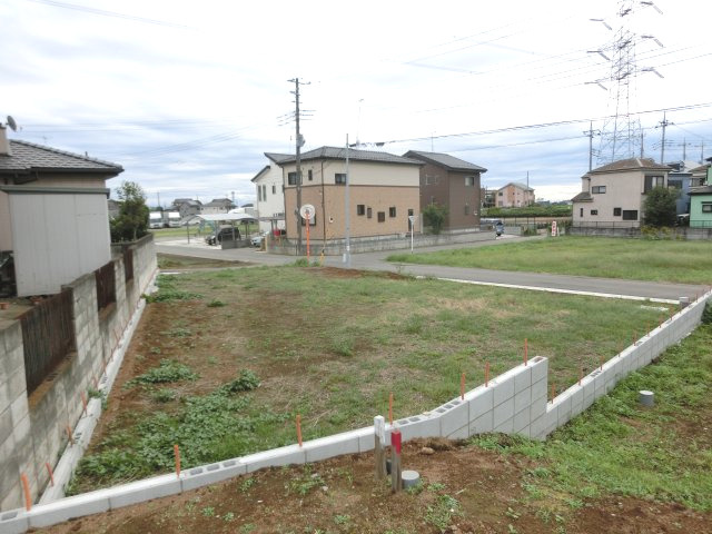 鴻巣市宮前の売地の外観|隣地（E区画）から撮影したF区画です。