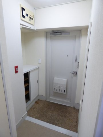 【玄関】 | ダイタ荒川ハイツ１号館