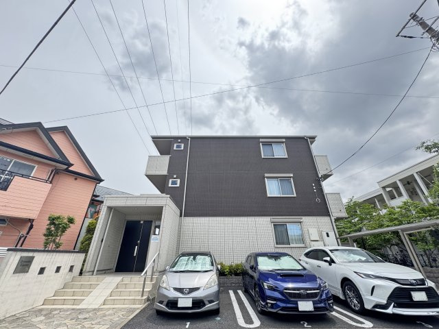 D-room エクウスの外観