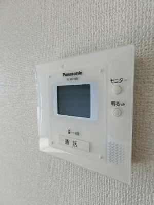 【セキュリティ】 | カサグランデB | 防犯対策に有効なカメラ付きインターホン！突然の来客にもバッチリ対応できちゃいます☆