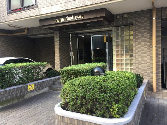 シャンノール綾瀬の外観