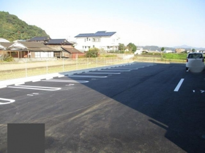 【駐車場】 | カタルパトモダ | 駐車場に車を止められます